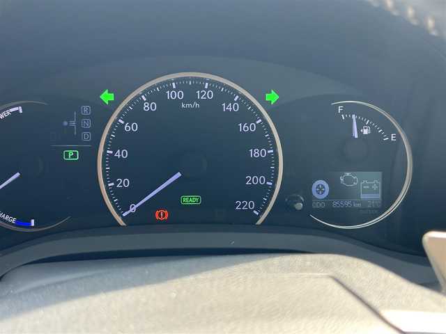 レクサス ＣＴ 200h バージョンC 和歌山県 2014(平26)年 8.6万km レッドマイカクリスタルシャイン 純正ナビ/Bluetooth/バックカメラ/フルセグTV/DISC再生可/クルーズコントロール/パドルシフト/レザーシート/ステアリングスイッチ/前席シートヒーター/コーナーセンサー/革巻きステアリング/D席メモリーシート/LEDライト/フォグランプ/革巻きステアリング/純正フロアマット/サイドバイザー/ETC/純正16インチアルミホイール