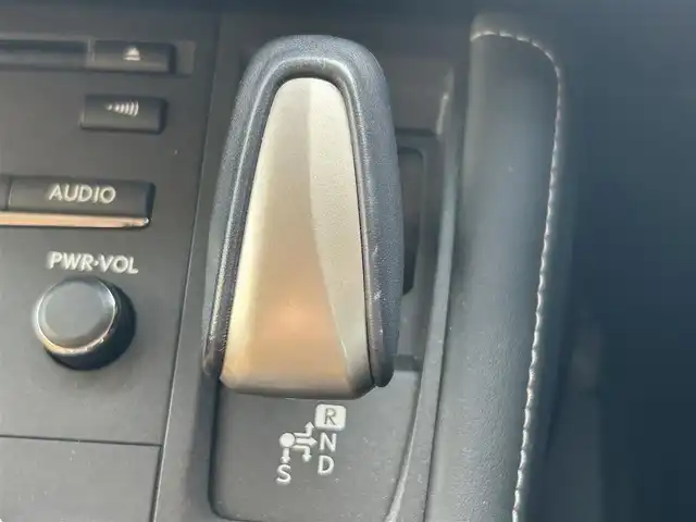レクサス ＣＴ 200h バージョンC 和歌山県 2014(平26)年 8.6万km レッドマイカクリスタルシャイン 純正ナビ/Bluetooth/バックカメラ/フルセグTV/DISC再生可/クルーズコントロール/パドルシフト/レザーシート/ステアリングスイッチ/前席シートヒーター/コーナーセンサー/革巻きステアリング/D席メモリーシート/LEDライト/フォグランプ/革巻きステアリング/純正フロアマット/サイドバイザー/ETC/純正16インチアルミホイール