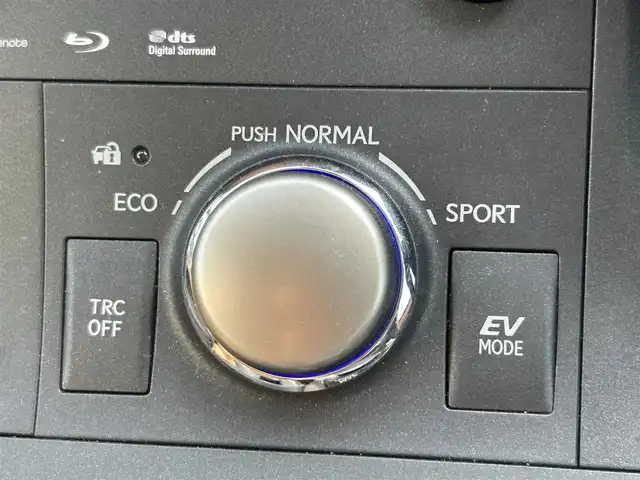 レクサス ＣＴ 200h バージョンC 和歌山県 2014(平26)年 8.6万km レッドマイカクリスタルシャイン 純正ナビ/Bluetooth/バックカメラ/フルセグTV/DISC再生可/クルーズコントロール/パドルシフト/レザーシート/ステアリングスイッチ/前席シートヒーター/コーナーセンサー/革巻きステアリング/D席メモリーシート/LEDライト/フォグランプ/革巻きステアリング/純正フロアマット/サイドバイザー/ETC/純正16インチアルミホイール