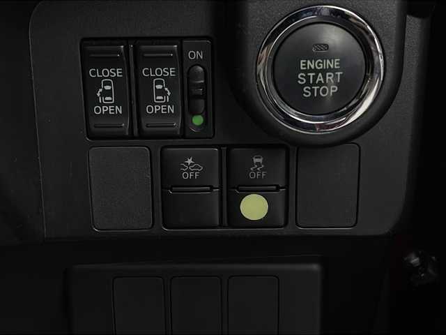 トヨタ タンク カスタムG－T 新潟県 2018(平30)年 2.1万km ブラックマイカ/マゼンダベリーメタリック 純正ナビ/　　フルセグ/CD/DVD/BT/バックカメラ/両側パワースライドドア/クルーズコントロール/LEDオートライト/Fフォグ/純正15インチアルミホイール/ステアリングスイッチ/コーナーセンサー/スマートキー/ETC