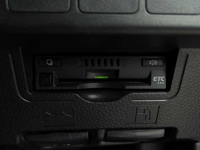 トヨタ タンク カスタムG－T 新潟県 2018(平30)年 2.1万km ブラックマイカ/マゼンダベリーメタリック 純正ナビ/　　フルセグ/CD/DVD/BT/バックカメラ/両側パワースライドドア/クルーズコントロール/LEDオートライト/Fフォグ/純正15インチアルミホイール/ステアリングスイッチ/コーナーセンサー/スマートキー/ETC