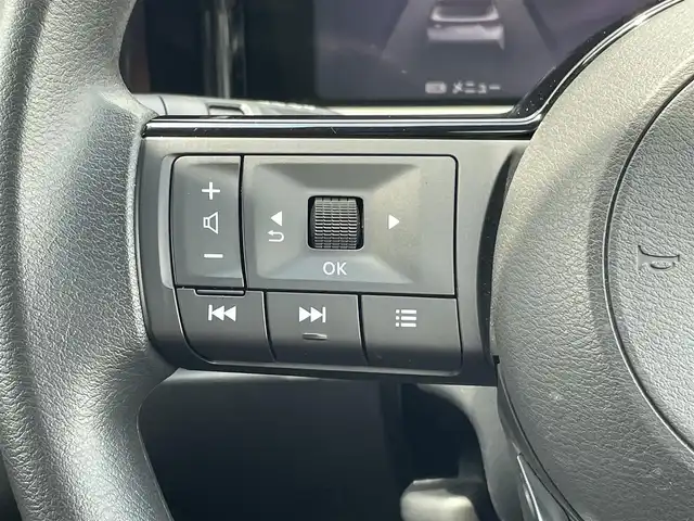 日産 ノート X 山梨県 2023(令5)年 6.6万km ガーネットレッド プロパイロット/純正9インチナビ/Bluetooth接続/フルセグTV/アラウンドビューモニター/ETC/インテリジェントルームミラー/置くだけ充電/ステアリングスイッチ/取扱説明書/保証書