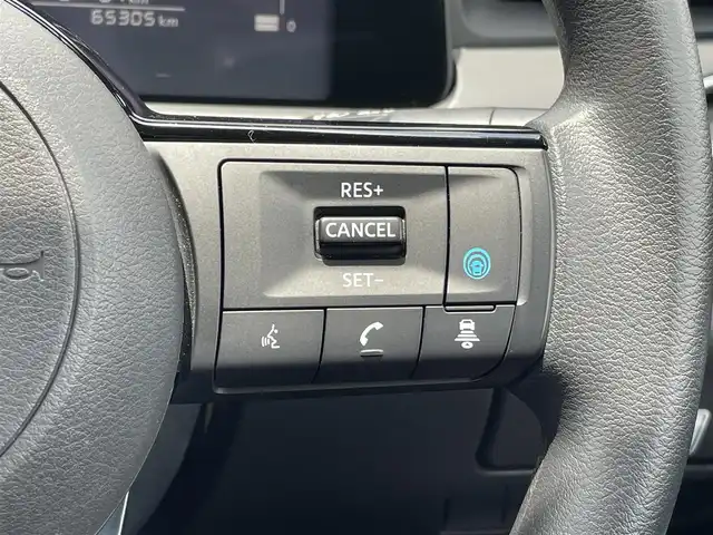 日産 ノート X 山梨県 2023(令5)年 6.6万km ガーネットレッド プロパイロット/純正9インチナビ/Bluetooth接続/フルセグTV/アラウンドビューモニター/ETC/インテリジェントルームミラー/置くだけ充電/ステアリングスイッチ/取扱説明書/保証書