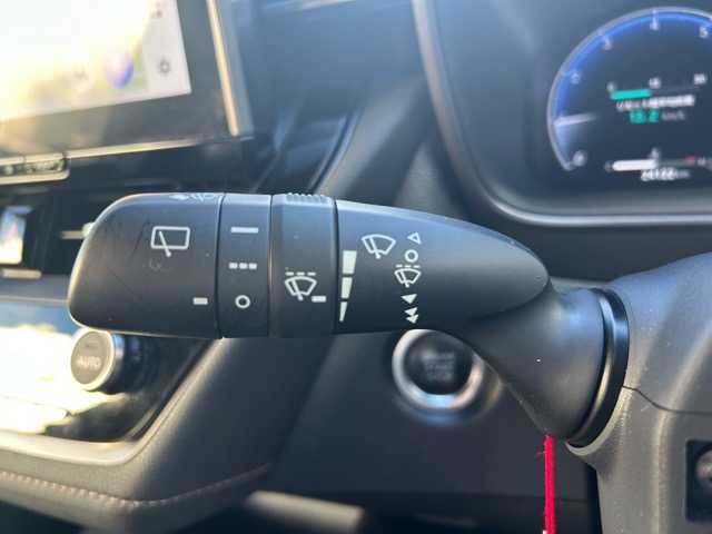 トヨタ カローラ ダブルバイビー 千葉県 2022(令4)年 2.5万km プラチナホワイトパールマイカ 純正ディスプレイオーディオプラス/フルセグTV/Bluetooth/USB接続/Miracast/バックカメラ/ビルトインETC2.0/トヨタセーフティセンス/レーンディパーチャーアラート/プリクラッシュセーフティ/プロアクティブドライビングアシスト/パーキングサポートブレーキ/ロードサインアシスト/オートブレーキホールド/オートハイビーム/ハーフレザーシート/ISOFIX/電動格納ウィンカーミラー/カーテンエアバック/純正17インチアルミホイール/社外フロアマット