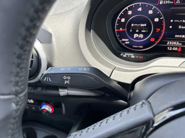 アウディ Ａ３ スポーツバック30TFSI 滋賀県 2020(令2)年 2.4万km グレイシアホワイトメタリック バーチャルコックピット/MMIナビ(CD/DVD/Bluetooth/USB)/Audiサイドアシスト/アダプティブクルーズコントロール/アクティブレーンアシスト/Audiプレセンス/バックカメラ/パーキングエイド/アドバンストキー/純正フロアマット/純正16インチアルミホイール