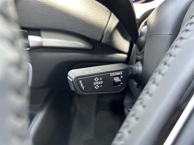 アウディ Ａ３ スポーツバック30TFSI 滋賀県 2020(令2)年 2.4万km グレイシアホワイトメタリック バーチャルコックピット/MMIナビ(CD/DVD/Bluetooth/USB)/Audiサイドアシスト/アダプティブクルーズコントロール/アクティブレーンアシスト/Audiプレセンス/バックカメラ/パーキングエイド/アドバンストキー/純正フロアマット/純正16インチアルミホイール