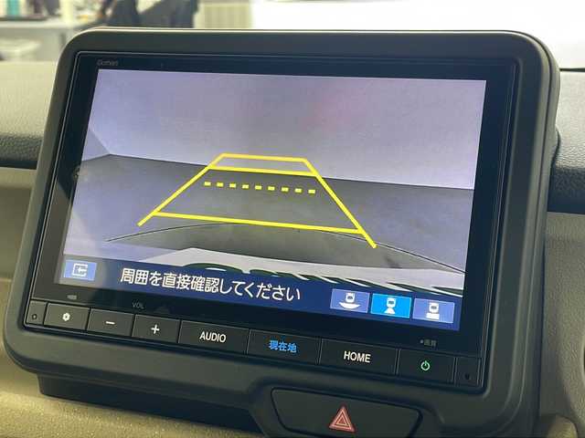 ホンダ Ｎ ＢＯＸ 岐阜県 2025(令7)年 0.3万km プラチナホワイトパール 純正8インチホンダコネクティッドナビ【VXM-245ZFEi】/リアワイドカメラ/オーディオリモートコントロールスイッチ/ハンズフリーテレホンスイッチ/音声認識スイッチ /専用ワイヤーハーネス/ホンダセンシング/衝突軽減ブレーキ（CMBS）/先行車発進お知らせ機能/歩行者事故低減ステアリング/路外逸脱抑制機能/標識認識機能/渋滞追従機能付アダプティブクルーズコントロール（ACC）/車線維持支援システム（LKAS）/誤発進抑制機能/後方誤発進抑制機能/近距離衝突軽減ブレーキ/急アクセル抑制機能/パーキングセンサーシステム/オートライト/オートハイビーム/ヘッドライトレベライザー/LEDヘッドライト/シートヒーター(D席/N席)/ビルトインETC/片側パワースライドドア/スマートキー/プッシュスタート/スペアキー