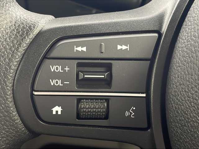 ホンダ Ｎ ＢＯＸ 岐阜県 2025(令7)年 0.3万km プラチナホワイトパール 純正8インチホンダコネクティッドナビ【VXM-245ZFEi】/リアワイドカメラ/オーディオリモートコントロールスイッチ/ハンズフリーテレホンスイッチ/音声認識スイッチ /専用ワイヤーハーネス/ホンダセンシング/衝突軽減ブレーキ（CMBS）/先行車発進お知らせ機能/歩行者事故低減ステアリング/路外逸脱抑制機能/標識認識機能/渋滞追従機能付アダプティブクルーズコントロール（ACC）/車線維持支援システム（LKAS）/誤発進抑制機能/後方誤発進抑制機能/近距離衝突軽減ブレーキ/急アクセル抑制機能/パーキングセンサーシステム/オートライト/オートハイビーム/ヘッドライトレベライザー/LEDヘッドライト/シートヒーター(D席/N席)/ビルトインETC/片側パワースライドドア/スマートキー/プッシュスタート/スペアキー