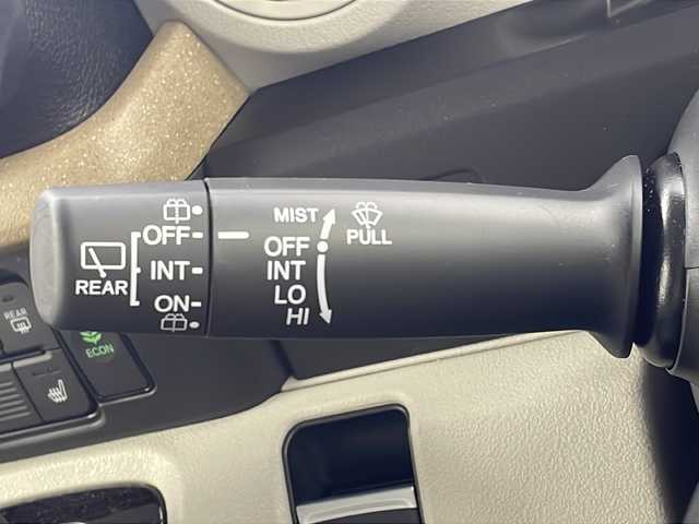 ホンダ Ｎ ＢＯＸ 岐阜県 2025(令7)年 0.3万km プラチナホワイトパール 純正8インチホンダコネクティッドナビ【VXM-245ZFEi】/リアワイドカメラ/オーディオリモートコントロールスイッチ/ハンズフリーテレホンスイッチ/音声認識スイッチ /専用ワイヤーハーネス/ホンダセンシング/衝突軽減ブレーキ（CMBS）/先行車発進お知らせ機能/歩行者事故低減ステアリング/路外逸脱抑制機能/標識認識機能/渋滞追従機能付アダプティブクルーズコントロール（ACC）/車線維持支援システム（LKAS）/誤発進抑制機能/後方誤発進抑制機能/近距離衝突軽減ブレーキ/急アクセル抑制機能/パーキングセンサーシステム/オートライト/オートハイビーム/ヘッドライトレベライザー/LEDヘッドライト/シートヒーター(D席/N席)/ビルトインETC/片側パワースライドドア/スマートキー/プッシュスタート/スペアキー