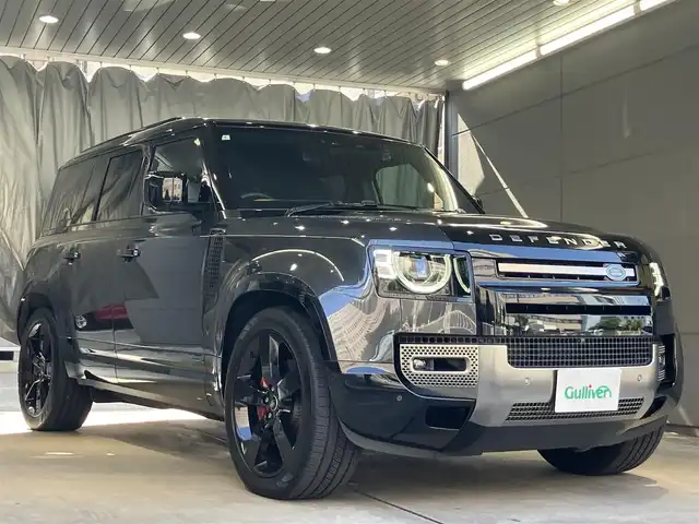 ランドローバー ランドローバー ディフェンダー 110X 東京都 2024(令6)年 0.6万km グレーⅡ ワンオーナー/・オプション品/22インチフルサイズスペアホイール/カルパチアングレイ/コールドクライメートパック/3ゾーンクライメートコントロール/エアクオリティセンサー/コンフォート&コンビニエンスパック/空気洗浄システムプラス/22インチスタイル5098/グロスブラックシグネチャーグラフィック/純正ナビゲーション/パノラミックルーフ/茶レザーシート /エアサスペンション/全方位モニター/ヘッドアップディスプレイ/MERIDIAN/電動シート・シートヒーター・クーラー/ドライブレコーダー前後/ETC/LEDヘッドライト/純正ブラックルーフレール/スマートキー/デジタルインナーミラー/USB/置くだけ充電/AC110V/メーカー保証書/取扱説明書/走行5780km/車検R9年4月