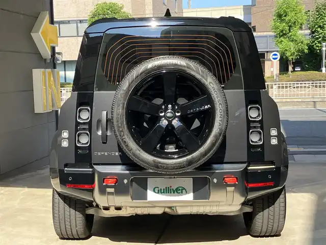 ランドローバー ランドローバー ディフェンダー 110X 東京都 2024(令6)年 0.6万km グレーⅡ ワンオーナー/・オプション品/22インチフルサイズスペアホイール/カルパチアングレイ/コールドクライメートパック/3ゾーンクライメートコントロール/エアクオリティセンサー/コンフォート&コンビニエンスパック/空気洗浄システムプラス/22インチスタイル5098/グロスブラックシグネチャーグラフィック/純正ナビゲーション/パノラミックルーフ/茶レザーシート /エアサスペンション/全方位モニター/ヘッドアップディスプレイ/MERIDIAN/電動シート・シートヒーター・クーラー/ドライブレコーダー前後/ETC/LEDヘッドライト/純正ブラックルーフレール/スマートキー/デジタルインナーミラー/USB/置くだけ充電/AC110V/メーカー保証書/取扱説明書/走行5780km/車検R9年4月