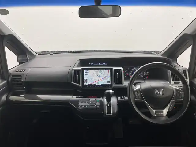 ホンダ ステップワゴン スパーダ Z クールスピリット 群馬県 2014(平26)年 8.4万km プレミアムコスミックバイオレットパール 純正９型ナビ　純正９型後席モニター　バックカメラ　クルーズコントロール　両側パワースライドドア　ＨＩＤヘッドライト　オートライト　ステアリングスイッチ　純正アルミホイール１７インチ　ＥＴＣ　禁煙車