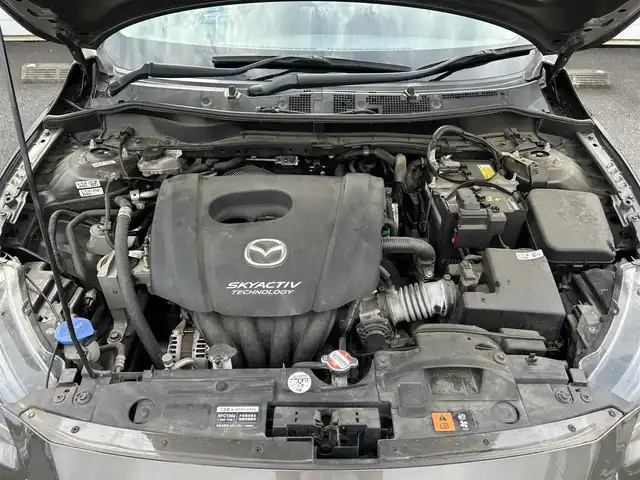 マツダ デミオ 13S ツーリング 埼玉県 2017(平29)年 11.3万km チタニウムフラッシュマイカ プッシュスタート/衝突被害軽減ブレーキ/レーンアシスト/DVD再生/バックカメラ/Bluetooth接続/フルセグテレビ/純正メモリナビ/フロアマット/コーナーセンサー/クルーズコントロール/横滑り防止装置/アイドリングストップ/ETC/パーキングアシスト/ABS/シートヒーター/AAC/PW/PS/オートライト/BSM/USB接続端子/ドライブレコーダー/純正アルミホイール