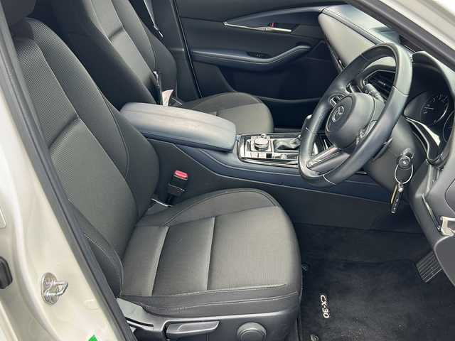 マツダ ＣＸ－３０ 20S プロアクティブ 山梨県 2020(令2)年 5.3万km スノーフレイクホワイトパールマイカ i-ACTVESENSE/　・スマートブレーキサポート/　・ブラインドスポットモニタリング/　・パーキングセンサー/　・ハイビームコントロールシステム/　・マツダレーダークルーズコントロール/純正SDナビ/　(CD/DVD/USB/BT/フルセグ)/360°ビューモニター/パワーバックドア/LEDオートライト/純正18インチアルミホイール/ヘッドアップディスプレイ/スマートキー/ビルトインETC