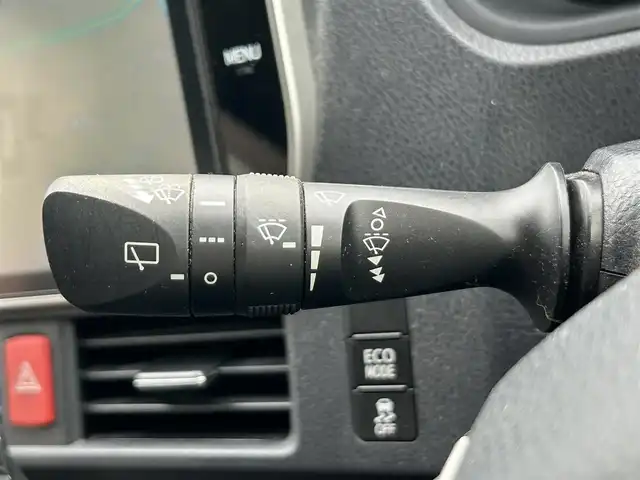 トヨタ ヴォクシー ZS 煌Ⅱ 埼玉県 2017(平29)年 8.2万km ブラック 純正１０．５インチナビ（Ｂｌｕｅｔｏｏｔｈ、ＣＤ、ＤＶＤ、フルセグＴＶ）/バックカメラ/ＥＴＣ２．０/両側パワスラ/後席モニター/純正アルミ/ＬＥＤヘッド/ワンオーナー/プッシュスタート/スマートキー/保証書/ナビ取扱説明書/取扱説明書/アイドリングストップ/ダブルオートエアコン/三列シート/ウォークスルー/純正フロアマット/オートライト/レーンキープアシスト/横滑り防止装置/ダブルエアバッグ/衝突被害軽減システム