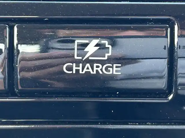 日産 セレナ e－パワー ハイウェイスター 兵庫県 2020(令2)年 4.7万km ブリリアントホワイトパール プロパイロット　/純正９インチナビ　/アラウンドビューモニター　/クリアランスソナー　/ドアバイザー　/ハンズフリーオートスライドドア　/USB /Bluetooth　/HDMI　/LEDヘッドライト　/フォグランプ/両側パワースライドドア/純正アルミホイル