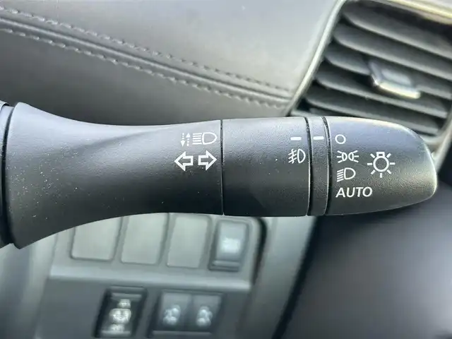日産 セレナ e－パワー ハイウェイスター 兵庫県 2020(令2)年 4.7万km ブリリアントホワイトパール プロパイロット　/純正９インチナビ　/アラウンドビューモニター　/クリアランスソナー　/ドアバイザー　/ハンズフリーオートスライドドア　/USB /Bluetooth　/HDMI　/LEDヘッドライト　/フォグランプ/両側パワースライドドア/純正アルミホイル