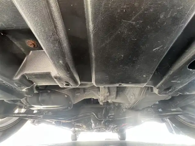 トヨタ アクア G 秋田県 2015(平27)年 5.7万km ダークバイオレットマイカメタリック 純正SDナビ（DVD/CD再生可能）/フルセグ/バックカメラ/アイドリングストップ/プッシュスタート/クルーズコントロール追従走行なし/車両接近通報装置/ステアリングスイッチ/前席シートヒーター/ビルトインETC/社外15インチアルミ（夏タイヤ装着）/スマートキー/純正フロアマット/社外ドアバイザー/オートライト/オートエアコン/パワーステアリング/パワーウィンドウ/ヘッドライトレベライザー/横滑り防止/寒冷地仕様/電動格納ウィンカーミラー/保証書/取扱説明書/記録簿/スペアキー×１