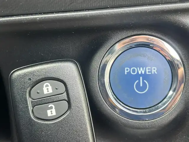 トヨタ アクア G 秋田県 2015(平27)年 5.7万km ダークバイオレットマイカメタリック 純正SDナビ（DVD/CD再生可能）/フルセグ/バックカメラ/アイドリングストップ/プッシュスタート/クルーズコントロール追従走行なし/車両接近通報装置/ステアリングスイッチ/前席シートヒーター/ビルトインETC/社外15インチアルミ（夏タイヤ装着）/スマートキー/純正フロアマット/社外ドアバイザー/オートライト/オートエアコン/パワーステアリング/パワーウィンドウ/ヘッドライトレベライザー/横滑り防止/寒冷地仕様/電動格納ウィンカーミラー/保証書/取扱説明書/記録簿/スペアキー×１