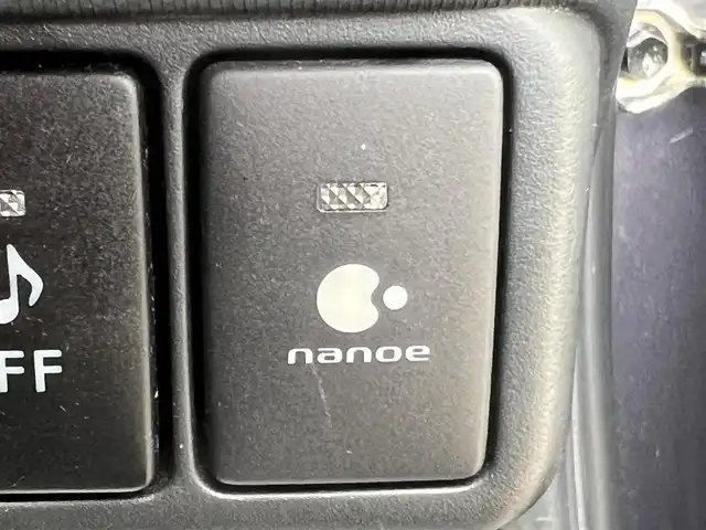 トヨタ アクア G 秋田県 2015(平27)年 5.7万km ダークバイオレットマイカメタリック 純正SDナビ（DVD/CD再生可能）/フルセグ/バックカメラ/アイドリングストップ/プッシュスタート/クルーズコントロール追従走行なし/車両接近通報装置/ステアリングスイッチ/前席シートヒーター/ビルトインETC/社外15インチアルミ（夏タイヤ装着）/スマートキー/純正フロアマット/社外ドアバイザー/オートライト/オートエアコン/パワーステアリング/パワーウィンドウ/ヘッドライトレベライザー/横滑り防止/寒冷地仕様/電動格納ウィンカーミラー/保証書/取扱説明書/記録簿/スペアキー×１