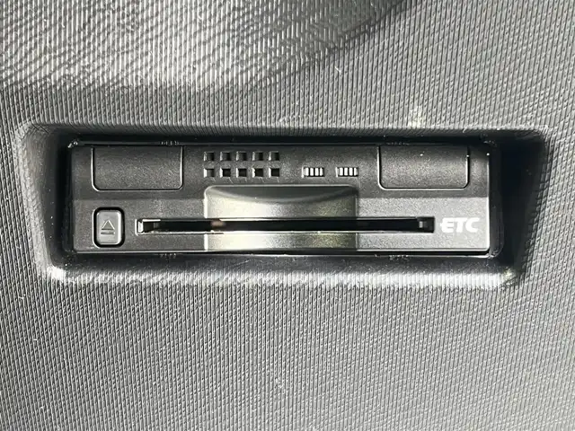 トヨタ アクア G 秋田県 2015(平27)年 5.7万km ダークバイオレットマイカメタリック 純正SDナビ（DVD/CD再生可能）/フルセグ/バックカメラ/アイドリングストップ/プッシュスタート/クルーズコントロール追従走行なし/車両接近通報装置/ステアリングスイッチ/前席シートヒーター/ビルトインETC/社外15インチアルミ（夏タイヤ装着）/スマートキー/純正フロアマット/社外ドアバイザー/オートライト/オートエアコン/パワーステアリング/パワーウィンドウ/ヘッドライトレベライザー/横滑り防止/寒冷地仕様/電動格納ウィンカーミラー/保証書/取扱説明書/記録簿/スペアキー×１