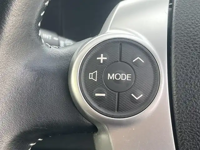 トヨタ アクア G 秋田県 2015(平27)年 5.7万km ダークバイオレットマイカメタリック 純正SDナビ（DVD/CD再生可能）/フルセグ/バックカメラ/アイドリングストップ/プッシュスタート/クルーズコントロール追従走行なし/車両接近通報装置/ステアリングスイッチ/前席シートヒーター/ビルトインETC/社外15インチアルミ（夏タイヤ装着）/スマートキー/純正フロアマット/社外ドアバイザー/オートライト/オートエアコン/パワーステアリング/パワーウィンドウ/ヘッドライトレベライザー/横滑り防止/寒冷地仕様/電動格納ウィンカーミラー/保証書/取扱説明書/記録簿/スペアキー×１