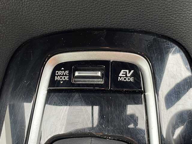 トヨタ カローラ スポーツ ハイブリッドG 静岡県 2019(令1)年 6.6万km アティチュードブラックマイカ /純正ナビ/地デジTV//純正CD/DVD/Bluetooth//バックカメラ//セーフティセンス//オートハイビーム//LEDヘッドライト//ビルトインETC//社外16インチAW//スマートキー