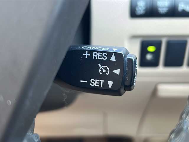 トヨタ アルファード 240G 長野県 2012(平24)年 11.5万km ブラック 禁煙車/4WD/社外ナビ（CD/DVD/フルセグTV）/バックカメラ/ビルトインETC/アルパインフリップダウンモニター/両側パワースライドドア/前席パワーシート（運転席メモリー機能付）/クルーズコントロール/ウッドコンビステアリング/ステアリングスイッチ/スマートキー/Pスタート/電動格納ミラー/純正18インチAW/純正フロアマット