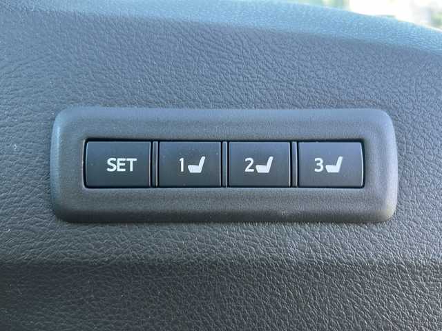 トヨタ アルファード 240G 長野県 2012(平24)年 11.5万km ブラック 禁煙車/4WD/社外ナビ（CD/DVD/フルセグTV）/バックカメラ/ビルトインETC/アルパインフリップダウンモニター/両側パワースライドドア/前席パワーシート（運転席メモリー機能付）/クルーズコントロール/ウッドコンビステアリング/ステアリングスイッチ/スマートキー/Pスタート/電動格納ミラー/純正18インチAW/純正フロアマット