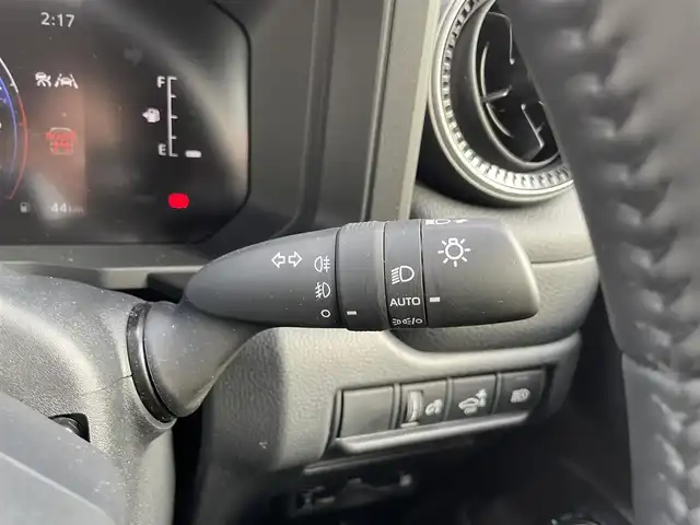 トヨタ ランドクルーザー ２５０ VX 東京都 2025(令7)年 0.5万km プラチナホワイトパールマイカ ワンオーナー/モデリスタインテリアイルミネーション/モデリスタシグネチャーイルミブレード/モデリスタフロントアンダーカバー/モデリスタフロントバンパーガード/モデリスタリヤバンパーガーニッシュ/モデリスタオーバーフェンダー/レインクリアリングブルーミラー/ムーンルーフ/純正12.3インチディスプレイオーディオ/パノラミックビューモニター/デジタルインナーミラー/ブラック革シート/パワーシート/ベンチレーション/パワーバックドア/LEDヘッドライト/LEDフォグランプ/プリクラッシュセーフティ/レーントレーシングアシスト/レーンディパーチャーアラート/レーダークルーズコントロール/オートマチックハイビーム/ロードサインアシスト/ブラインドスポットモニター/前後ドライブレコーダー/純正18インチアルミホイール/ビルトインETC2.0/ステアリングヒーター/ステアリングスイッチ/革巻きステアリングホイール/プッシュスタート/スマートキー/スペアキー/電動オート格納ミラー/LEDウインカーミラー/保証書