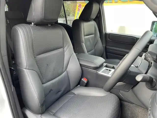 トヨタ ランドクルーザー ２５０ VX 東京都 2025(令7)年 0.5万km プラチナホワイトパールマイカ ワンオーナー/モデリスタインテリアイルミネーション/モデリスタシグネチャーイルミブレード/モデリスタフロントアンダーカバー/モデリスタフロントバンパーガード/モデリスタリヤバンパーガーニッシュ/モデリスタオーバーフェンダー/レインクリアリングブルーミラー/ムーンルーフ/純正12.3インチディスプレイオーディオ/パノラミックビューモニター/デジタルインナーミラー/ブラック革シート/パワーシート/ベンチレーション/パワーバックドア/LEDヘッドライト/LEDフォグランプ/プリクラッシュセーフティ/レーントレーシングアシスト/レーンディパーチャーアラート/レーダークルーズコントロール/オートマチックハイビーム/ロードサインアシスト/ブラインドスポットモニター/前後ドライブレコーダー/純正18インチアルミホイール/ビルトインETC2.0/ステアリングヒーター/ステアリングスイッチ/革巻きステアリングホイール/プッシュスタート/スマートキー/スペアキー/電動オート格納ミラー/LEDウインカーミラー/保証書