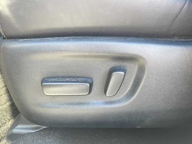 トヨタ ハリアー プログレス メタル&レザーP 鹿児島県 2019(平31)年 7.5万km 白 サンルーフ/JBLサウンド/パワーバックドア/前後ドライブレコーダー/純正ナビ/全方位バックカメラ/ETC/本革シート/パワーシート/衝突被害軽減装置/横滑り防止装置/盗難防止装置/レーンキープアシスト/オートライト/コーナーセンサー/スペアキー