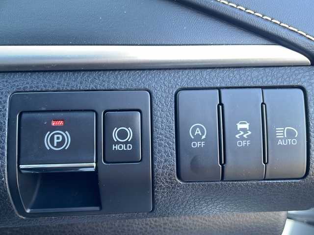 トヨタ ハリアー プログレス メタル&レザーP 鹿児島県 2019(平31)年 7.5万km 白 サンルーフ/JBLサウンド/パワーバックドア/前後ドライブレコーダー/純正ナビ/全方位バックカメラ/ETC/本革シート/パワーシート/衝突被害軽減装置/横滑り防止装置/盗難防止装置/レーンキープアシスト/オートライト/コーナーセンサー/スペアキー