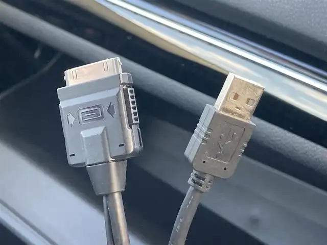 スバル レヴォーグ 1．6GT アイサイト Sスタイル 静岡県 2015(平27)年 8.1万km スティールブルーグレーM EyeSight/社外ディスプレイオーディオ(FH-9200DVD)/　AM FM CD DVD Bluetooth USB AUX/ETC/LEDオートヘッドランプ/レーダークルーズコントロール/純正18インチアルミホイール/電動パーキングブレーキ/スマートキー＆プッシュスタート/パドルシフト/アイドリングストップ/前方ドライブレコーダー/パワーシート(運転席)/4WDターボ