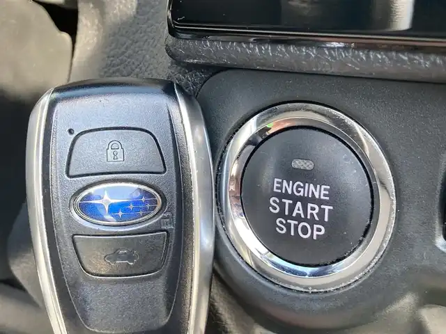 スバル レヴォーグ 1．6GT アイサイト Sスタイル 静岡県 2015(平27)年 8.1万km スティールブルーグレーM EyeSight/社外ディスプレイオーディオ(FH-9200DVD)/　AM FM CD DVD Bluetooth USB AUX/ETC/LEDオートヘッドランプ/レーダークルーズコントロール/純正18インチアルミホイール/電動パーキングブレーキ/スマートキー＆プッシュスタート/パドルシフト/アイドリングストップ/前方ドライブレコーダー/パワーシート(運転席)/4WDターボ