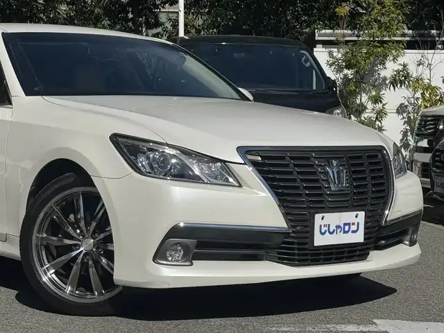 トヨタ クラウン ロイヤル ロイヤルサルーン 兵庫県 2013(平25)年 12.8万km ホワイトパールクリスタルシャイン (株)IDOMが運営する【じしゃロン西宮店】の自社ローン専用車両になります。こちらは現金またはオートローンご利用時の価格です。自社ローンご希望の方は別途その旨お申付け下さい/プッシュスタート/スマートキー/MTモード付AT /パワーシート/パワーステアリング/パワーウィンドウ/ETCビルトイン/純正ナビ/Bluetooth/バックカメラ/フルセグTV/クルーズコントロール/リアサンシェード/コーナーセンサー前後/電格ミラー