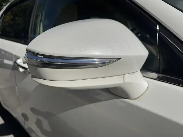 トヨタ クラウン ロイヤル ロイヤルサルーン 兵庫県 2013(平25)年 12.8万km ホワイトパールクリスタルシャイン (株)IDOMが運営する【じしゃロン西宮店】の自社ローン専用車両になります。こちらは現金またはオートローンご利用時の価格です。自社ローンご希望の方は別途その旨お申付け下さい/プッシュスタート/スマートキー/MTモード付AT /パワーシート/パワーステアリング/パワーウィンドウ/ETCビルトイン/純正ナビ/Bluetooth/バックカメラ/フルセグTV/クルーズコントロール/リアサンシェード/コーナーセンサー前後/電格ミラー