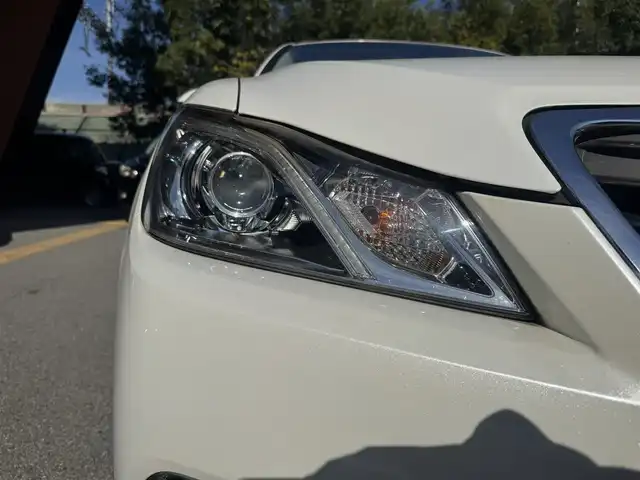 トヨタ クラウン ロイヤル ロイヤルサルーン 兵庫県 2013(平25)年 12.8万km ホワイトパールクリスタルシャイン (株)IDOMが運営する【じしゃロン西宮店】の自社ローン専用車両になります。こちらは現金またはオートローンご利用時の価格です。自社ローンご希望の方は別途その旨お申付け下さい/プッシュスタート/スマートキー/MTモード付AT /パワーシート/パワーステアリング/パワーウィンドウ/ETCビルトイン/純正ナビ/Bluetooth/バックカメラ/フルセグTV/クルーズコントロール/リアサンシェード/コーナーセンサー前後/電格ミラー