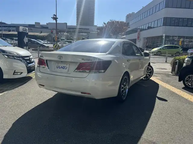 トヨタ クラウン ロイヤル ロイヤルサルーン 兵庫県 2013(平25)年 12.8万km ホワイトパールクリスタルシャイン (株)IDOMが運営する【じしゃロン西宮店】の自社ローン専用車両になります。こちらは現金またはオートローンご利用時の価格です。自社ローンご希望の方は別途その旨お申付け下さい/プッシュスタート/スマートキー/MTモード付AT /パワーシート/パワーステアリング/パワーウィンドウ/ETCビルトイン/純正ナビ/Bluetooth/バックカメラ/フルセグTV/クルーズコントロール/リアサンシェード/コーナーセンサー前後/電格ミラー