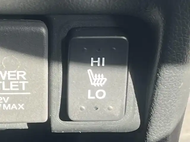 ホンダ Ｎ ＢＯＸ カスタム G SSパッケージ 秋田県 2017(平29)年 7.2万km プレミアムベルベットパープル・パール ４WD/両側パワースライドドア/衝突軽減システム/社外メモリナビ（DVD/CD/BT/AM/FM）/フルセグ（走行中視聴可能）/バックカメラ/ホンダ純正１４インチアルミ（夏タイヤ装着）/スマートキー/アイドリングストップ/プッシュスタート/ステアリングスイッチ/前席シートヒーター/ビルトインETC/純正フロアマット/社外ドアバイザー/オートライト/オートエアコン/パワーステアリング/パワーウィンドウ/横滑り防止/盗難防止装置/寒冷地仕様/電動格納ウィンカーミラー/保証書/取扱説明書/記録簿