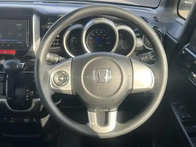 ホンダ Ｎ ＢＯＸ カスタム G SSパッケージ 秋田県 2017(平29)年 7.2万km プレミアムベルベットパープル・パール ４WD/両側パワースライドドア/衝突軽減システム/社外メモリナビ（DVD/CD/BT/AM/FM）/フルセグ（走行中視聴可能）/バックカメラ/ホンダ純正１４インチアルミ（夏タイヤ装着）/スマートキー/アイドリングストップ/プッシュスタート/ステアリングスイッチ/前席シートヒーター/ビルトインETC/純正フロアマット/社外ドアバイザー/オートライト/オートエアコン/パワーステアリング/パワーウィンドウ/横滑り防止/盗難防止装置/寒冷地仕様/電動格納ウィンカーミラー/保証書/取扱説明書/記録簿