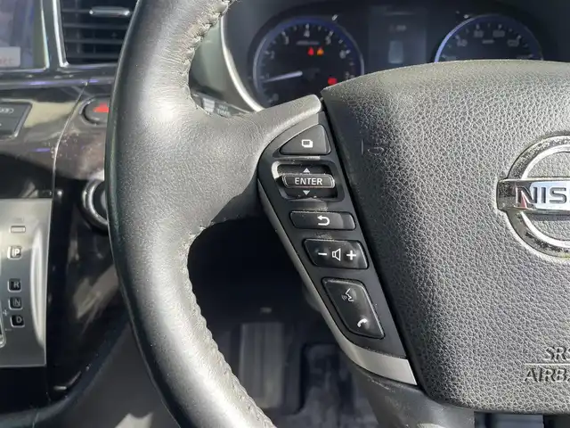 日産 エルグランド 250ハイウェイスターS 茨城県 2017(平29)年 14.3万km ファントムブラック 純正ナビ/地デジテレビ/DISC/AM/FM/AUX/フリップダウンモニター/アラウンドビューモニター/クルーズコントロール/100V電源/ビルトインETC/前方ドライブレコーダー/ステアリングリモコン/オートライト/フォグランプ/片側パワースライドドア/プッシュスタート