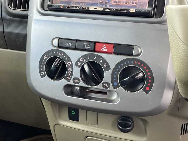 ダイハツ タント X 群馬県 2010(平22)年 5.6万km ファインブルーマイカメタリック ＳＤナビ　ビルトインＥＴＣ　フルセグＴＶ　ミュージックプレイヤー接続　電動スライドドア　電動格納ミラー　ＡＢＳ　横滑り防止装置　ハロゲンヘッドライト　エアコン　スマートキー　純正フロアマット　禁煙車