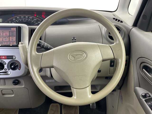 ダイハツ タント X 群馬県 2010(平22)年 5.6万km ファインブルーマイカメタリック ＳＤナビ　ビルトインＥＴＣ　フルセグＴＶ　ミュージックプレイヤー接続　電動スライドドア　電動格納ミラー　ＡＢＳ　横滑り防止装置　ハロゲンヘッドライト　エアコン　スマートキー　純正フロアマット　禁煙車