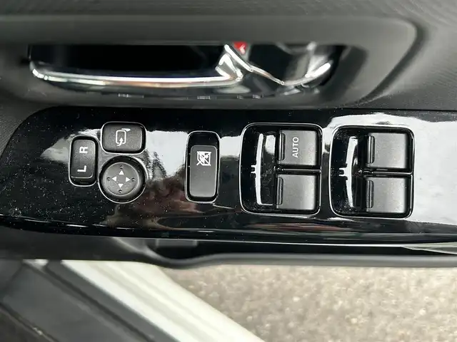 スズキ スペーシア カスタム HYBRID XS 栃木県 2020(令2)年 3.9万km ピュアホワイトパール/ブラック2トーン スズキセーフティサポート/純正9インチメモリナビ/フルセグTV/DVD/Bluetooth/USB/全方位カメラ/ビルトインETC/両側パワースライドドア/レーダークルーズコントロール/ヘッドアップディスプレイ/ハーフレザーシート/シートヒーター/LEDオートライト/フォグランプ/スマートキー×2/リアサーキュレーター/ロールサンシェード