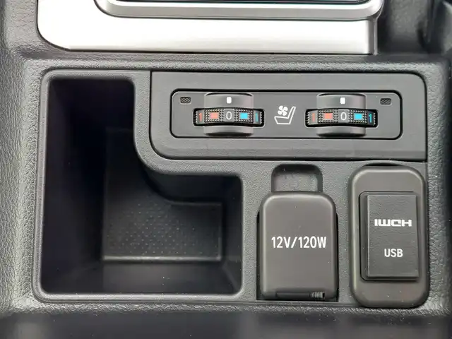 トヨタ ランドクルーザー プラド TX Lパッケージ 東京都 2019(令1)年 1.6万km ホワイトパールクリスタルシャイン サンルーフ/TRDエアロ/TRD18インチAW/ルーフレール/社外メモリナビ/バックカメラ/ビルトインETC/レーダークルーズコントロール/トヨタセーフティセンス/コーナーセンサー/レザーシート/パワーシート/シートヒーター/ベンチレーションシート/LEDヘッドライト/オートマチックハイビーム
