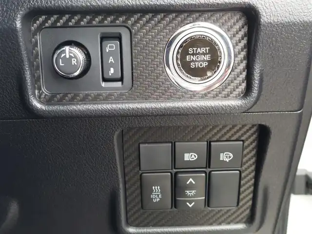 トヨタ ランドクルーザー プラド TX Lパッケージ 東京都 2019(令1)年 1.6万km ホワイトパールクリスタルシャイン サンルーフ/TRDエアロ/TRD18インチAW/ルーフレール/社外メモリナビ/バックカメラ/ビルトインETC/レーダークルーズコントロール/トヨタセーフティセンス/コーナーセンサー/レザーシート/パワーシート/シートヒーター/ベンチレーションシート/LEDヘッドライト/オートマチックハイビーム