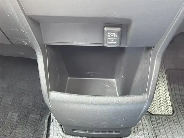 ホンダ フリード Gエアロ 福岡県 2014(平26)年 4.7万km スーパープラチナメタリック ・純正ナビ/　（ワンセグテレビ/バックカメラ/Bluetooth接続）/・ETC/・クルーズコントロール/・ドアバイザー/・片側パワースライドドア/・ウィンカーミラー/・電格ミラー/・ECON/・ワイパーデアイサー/・横滑り防止装置/・純正マット/・サマータイヤ　純正ホイール　車載　185/65R/15