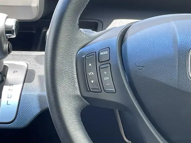 ホンダ フリード Gエアロ 福岡県 2014(平26)年 4.7万km スーパープラチナメタリック ・純正ナビ/　（ワンセグテレビ/バックカメラ/Bluetooth接続）/・ETC/・クルーズコントロール/・ドアバイザー/・片側パワースライドドア/・ウィンカーミラー/・電格ミラー/・ECON/・ワイパーデアイサー/・横滑り防止装置/・純正マット/・サマータイヤ　純正ホイール　車載　185/65R/15