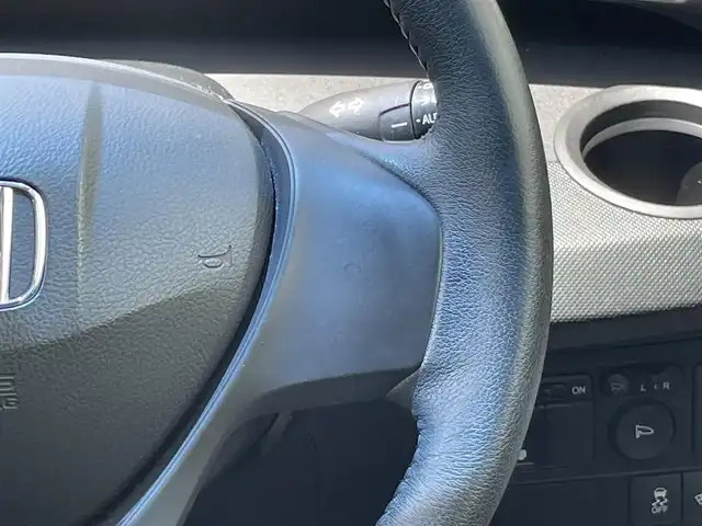 ホンダ フリード Gエアロ 福岡県 2014(平26)年 4.7万km スーパープラチナメタリック ・純正ナビ/　（ワンセグテレビ/バックカメラ/Bluetooth接続）/・ETC/・クルーズコントロール/・ドアバイザー/・片側パワースライドドア/・ウィンカーミラー/・電格ミラー/・ECON/・ワイパーデアイサー/・横滑り防止装置/・純正マット/・サマータイヤ　純正ホイール　車載　185/65R/15